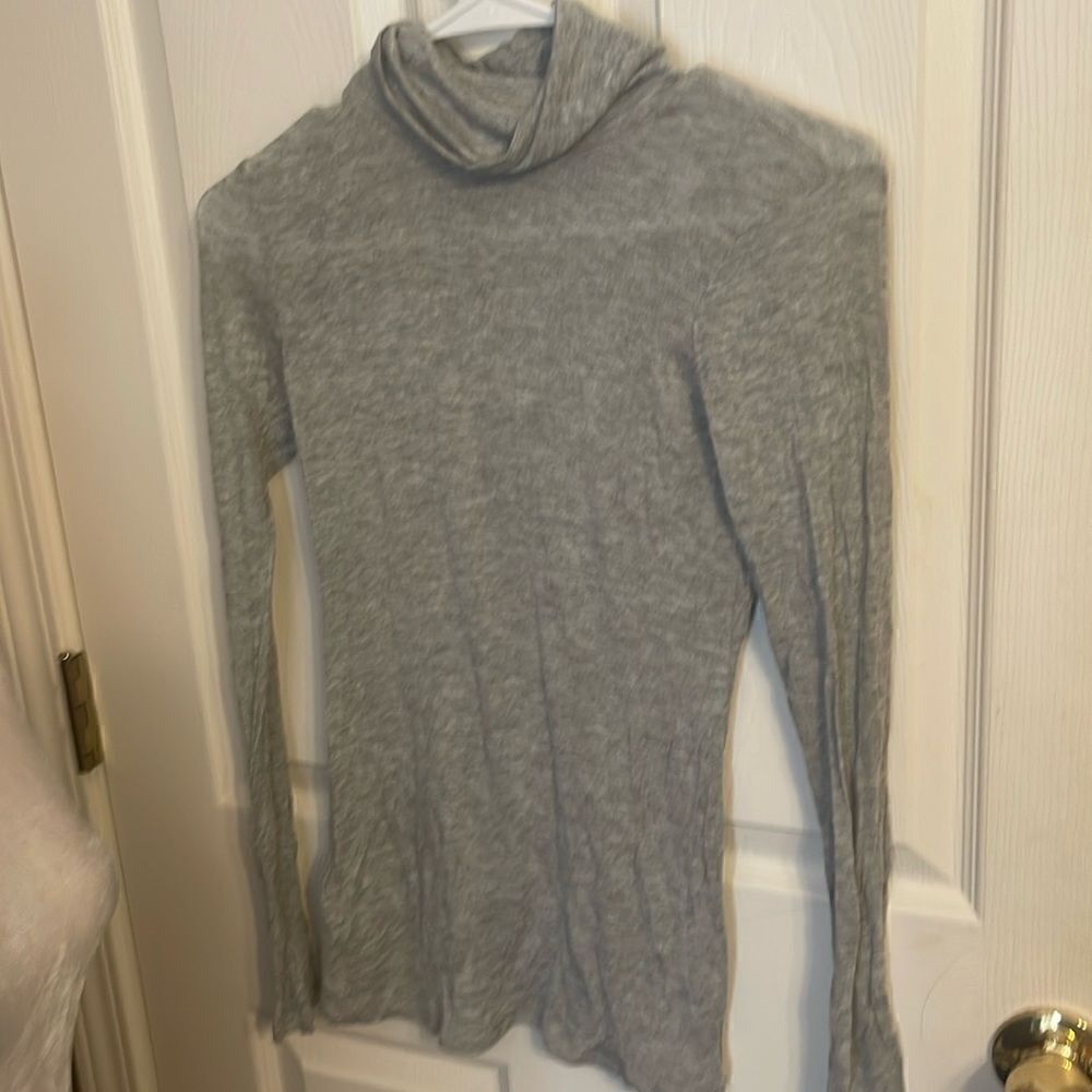 BCBGeneration Turtlenecklong sleeve  Sweater EUC XSmall
